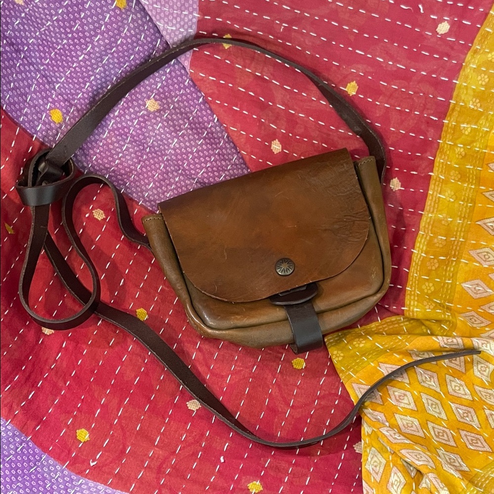 CHIARUGI Elegant Brown Leather Crossbody Bag